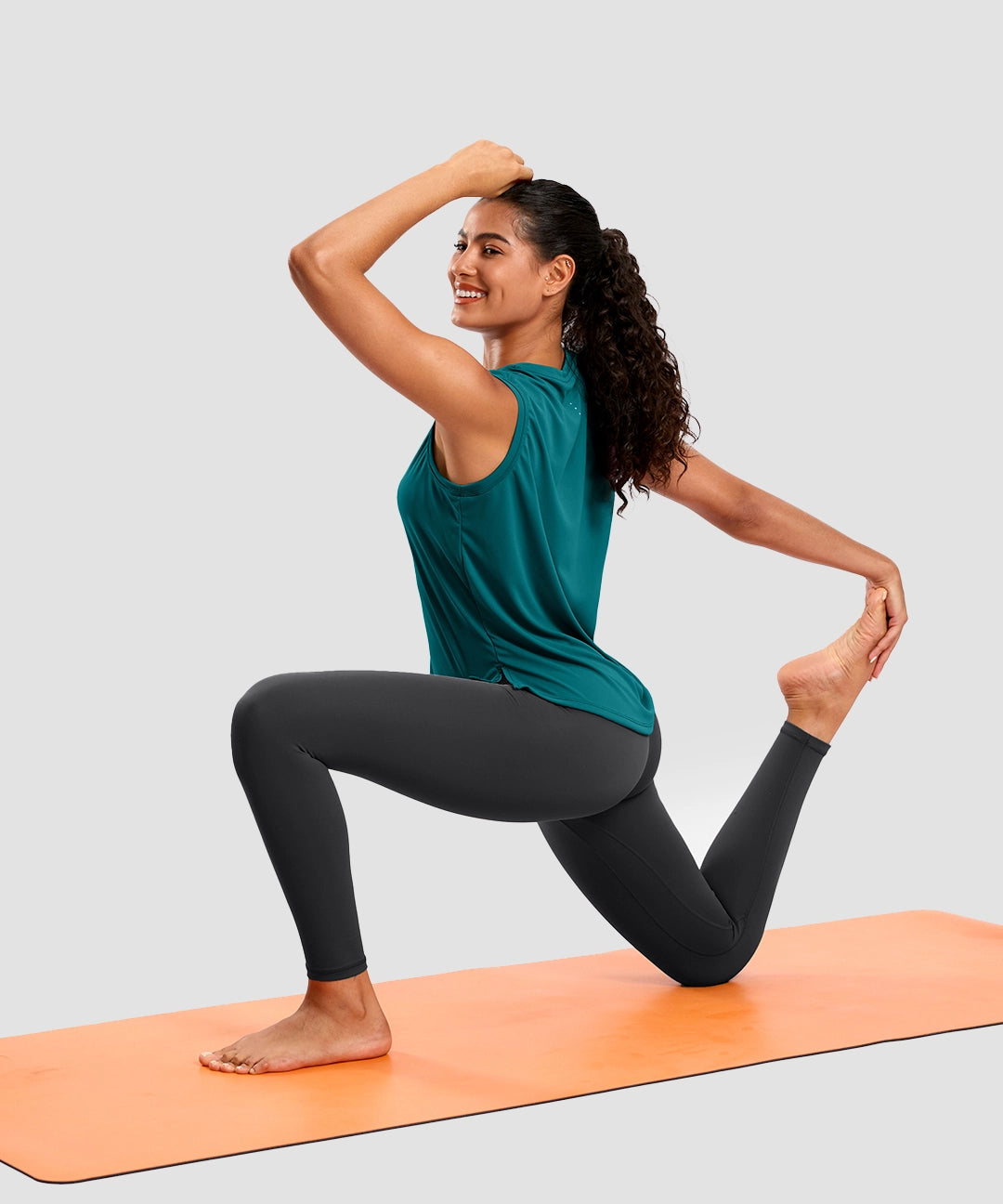 Sleeveless Workout Tank - Image 4